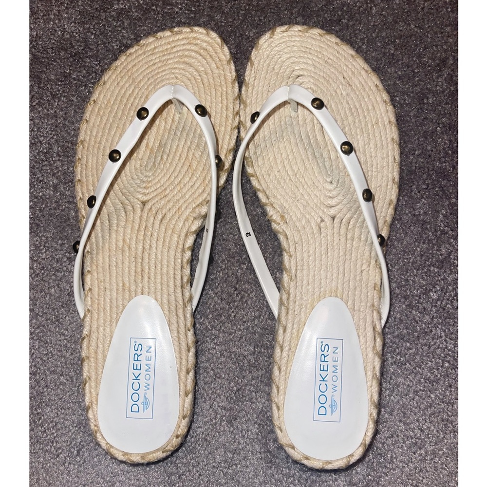Dockers Studded Flip Flop (Size 9), White